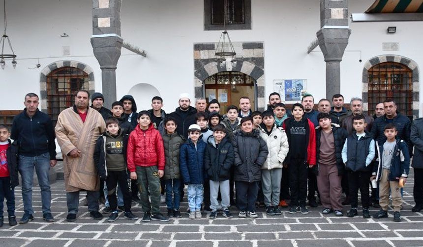 Siverek'te "Baba-Oğul Sabah Namazı Buluşması" düzenlendi