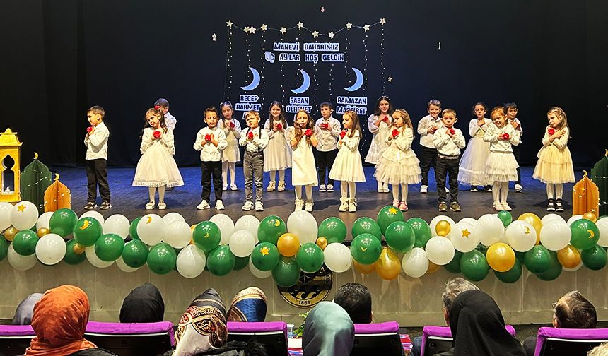 Ortahisar'da minikler dualarla üç ayları karşıladı