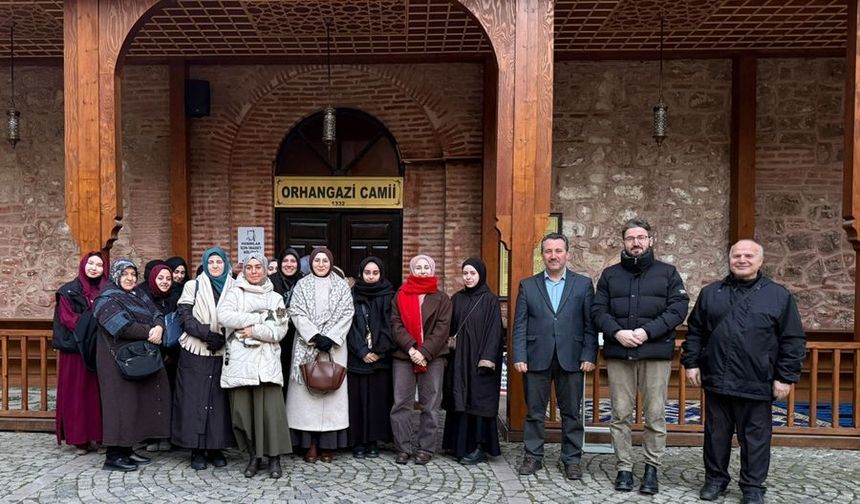 Bağcılarlı gençler "Ekrana Değil Hayata Odaklan" dedi