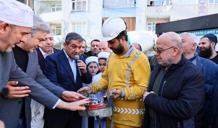 Esenler'de Kazım Karabekir Camii'nin temeli dualarla atıldı