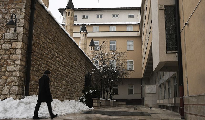 GAZİ HÜSREV BEY MEDRESESİ 489 YILDIR EĞİTİM VERİYOR