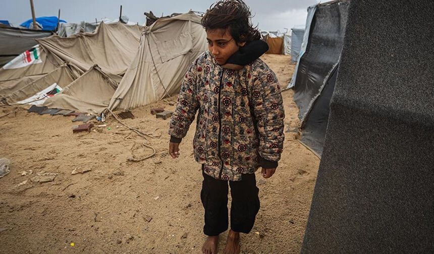 GAZZE ŞERİDİ'NDE 24 FİLİSTİNLİ SOĞUKTAN ÖLDÜ