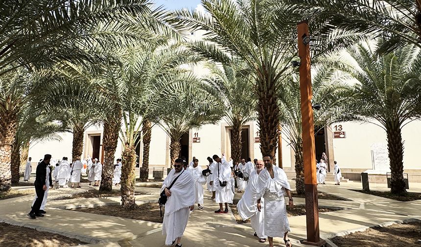 Müslümanlar umre ibadetini yerine getirdi