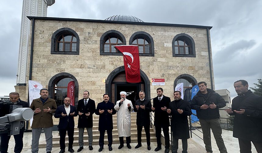 Hatay'da yeniden inşa edilen Gazze Şehitleri Camii dualarla açıldı