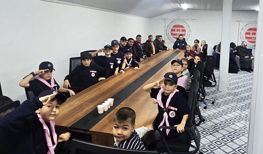 Hocalar'da izciler miraç gecesi vesilesiyle bir araya geldi