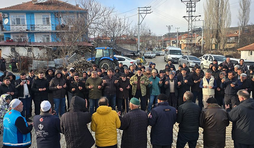 Hocalar'da umre yolcuları dualarla uğurlandı