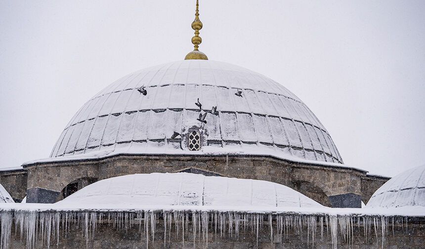 Yurtta kar yağışı ve soğuk hava etkili oluyor