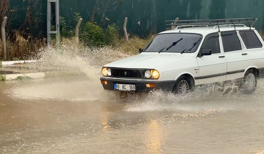 Osmaniye'de sağanak etkili oldu