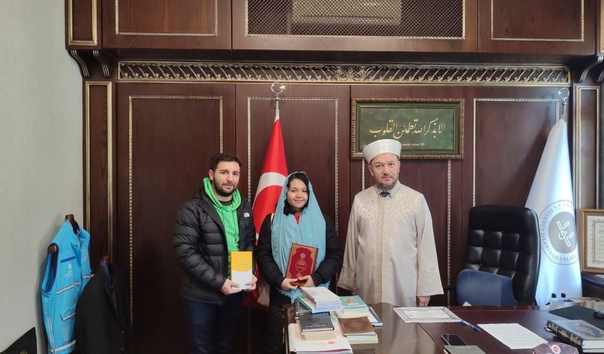 Taylandlı Mıss Marisa Üsküdar'da Müslüman oldu