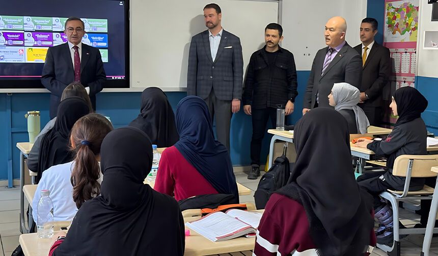 Müftü Yaşar, imam hatipli gençlerle buluştu