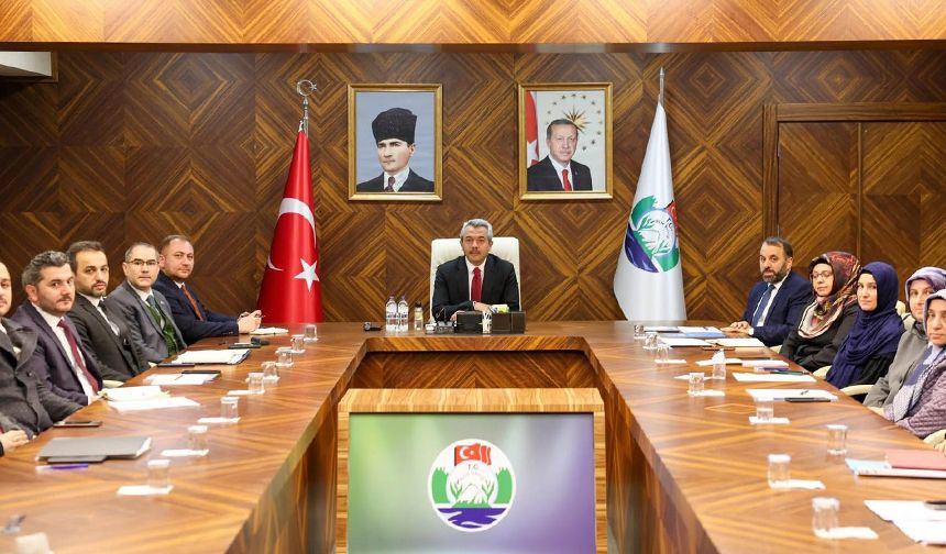 VALİ BAYDAŞ, MANEVİ DANIŞMANLARLA BİR ARAYA GELDİ