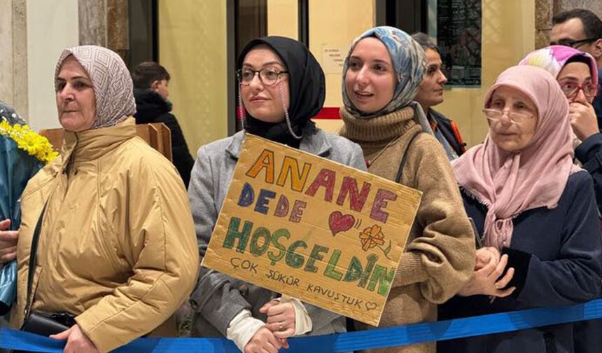 Umreciler sevinçle karşılandı