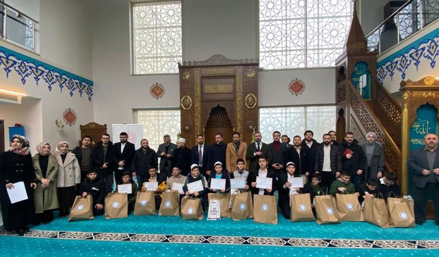 Bahçelievler’de genç sesler Kur’an ve ezanda yarıştı