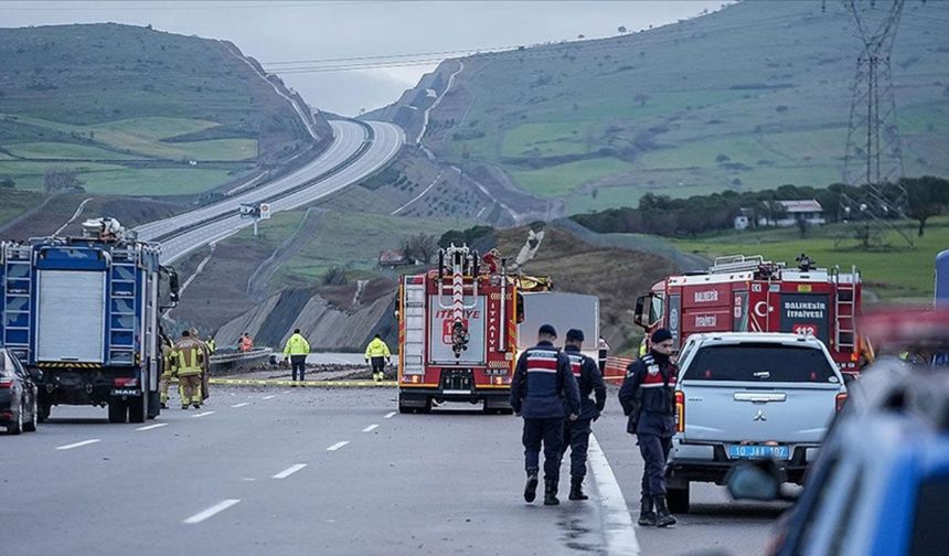 BALIKESİR'DE ASKERİ UÇAK KAZASI