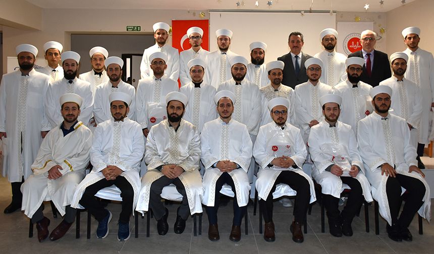 Bilecik’e atanan din görevlileri cübbe giydi