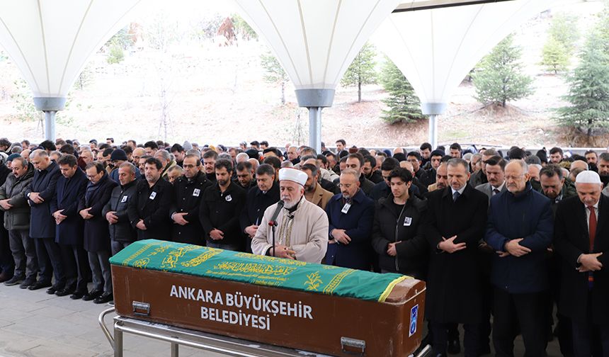 Usta yazar Bülent Akyürek, ebediyete uğurlandı