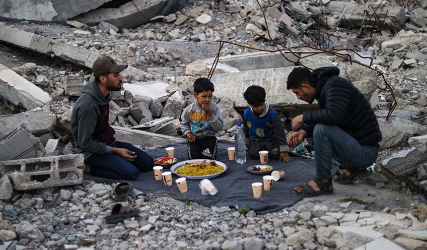 Gazzeliler ramazana yokluk içinde girdi