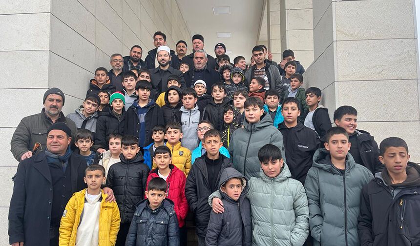 Genç'de çocuklar camide buluştu