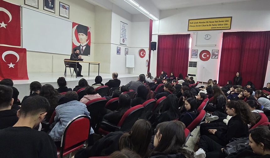 Müftü Polater, liseli öğrencilerle buluştu