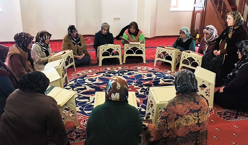 Anamurlu kadınlar mukabele geleneğini yaşatıyor