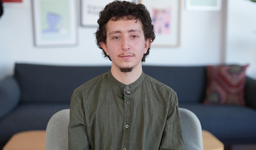 Genç hafızın Kur'an yazma yolculuğu ilgi görüyor