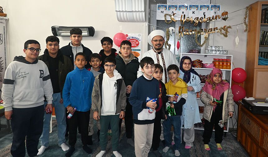 Karakavak Yeni Camii'nde "Cami Market" uygulaması ilgi gördü