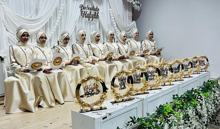 Yeşilyurt'ta hafızlar taç giydi