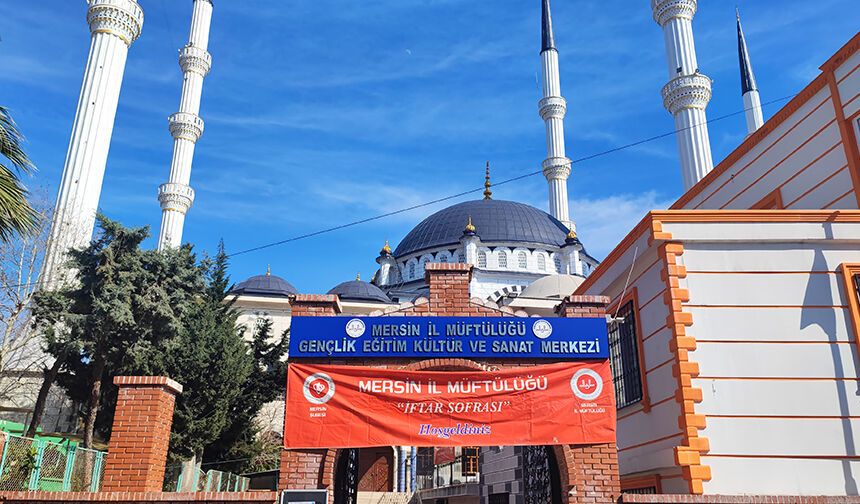 Mersin'de "İyilik Sofrası" geleneği sürüyor