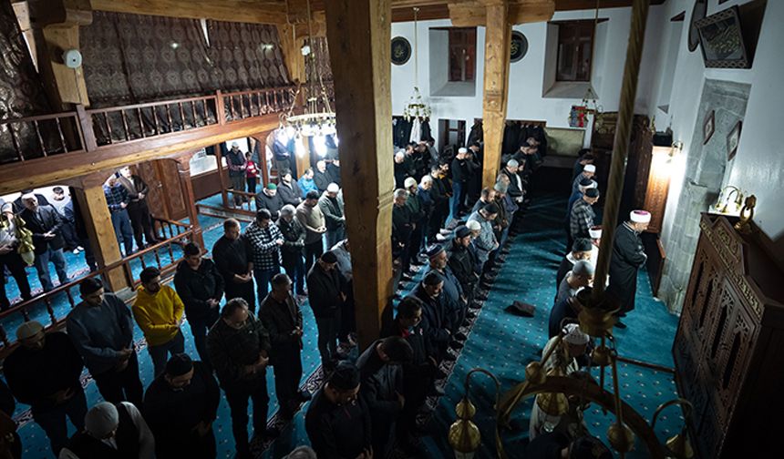 YURT GENELİNDE HATİMLE TERAVİH NAMAZI KILINAN CAMİLER