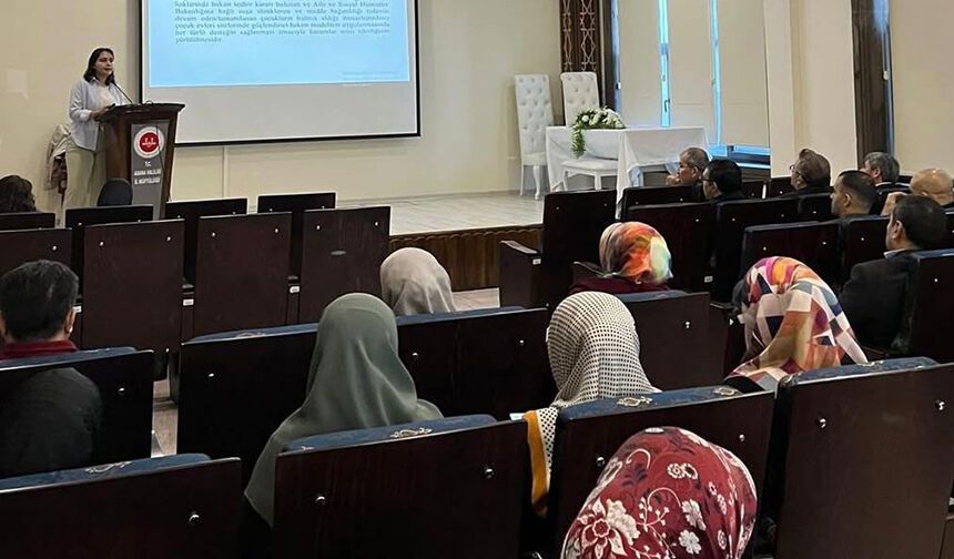 Adana'da ADRB üyeleri bağımlılıkla mücadelede bilgilendirildi