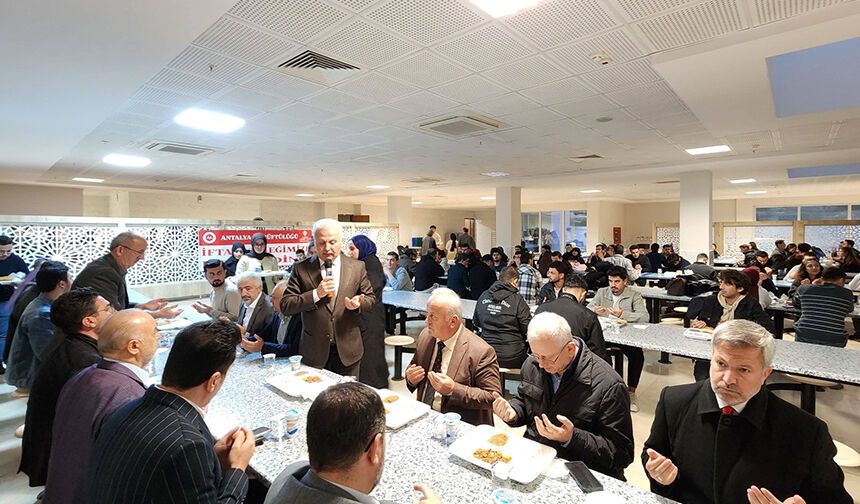 Müftülük, üniversite öğrencileri için iftar sofrası kuruyor