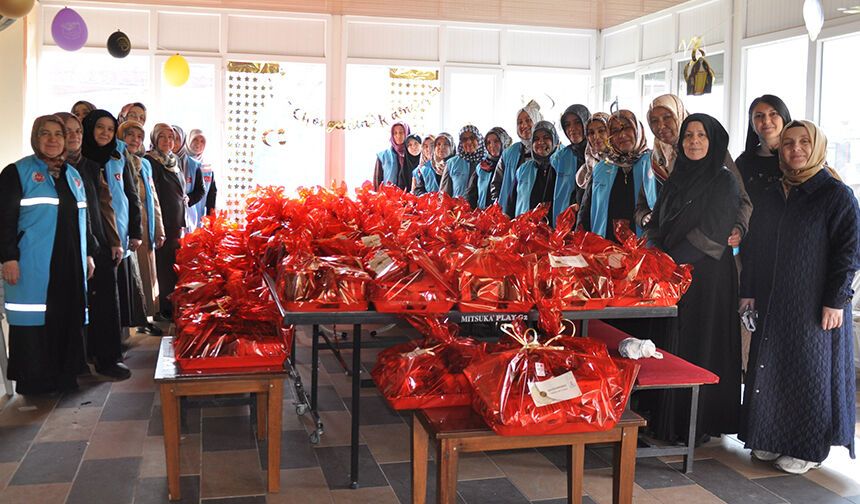 TDV’den Balıkesir’de 100 aileye bayram hediyesi