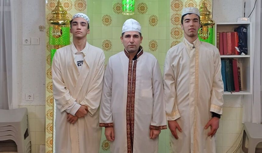 Suriyeli hafız, hatimle teravih için Balıkesir’de