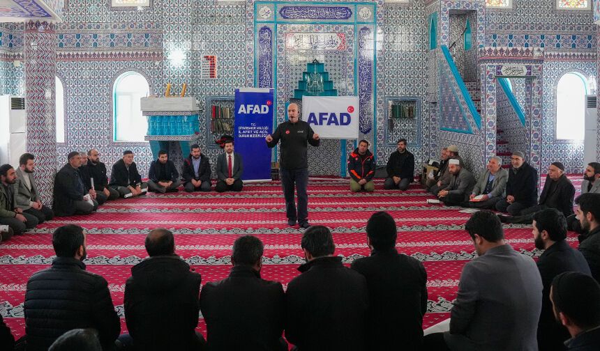 Diyarbakır'daki camilerde afet eğitimi veriliyor