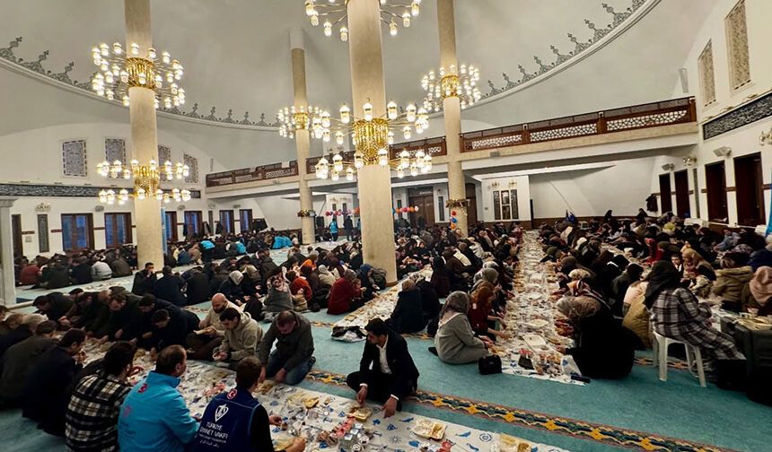 Çanakkale'de geleneksel kardeşlik iftarı düzenlendi