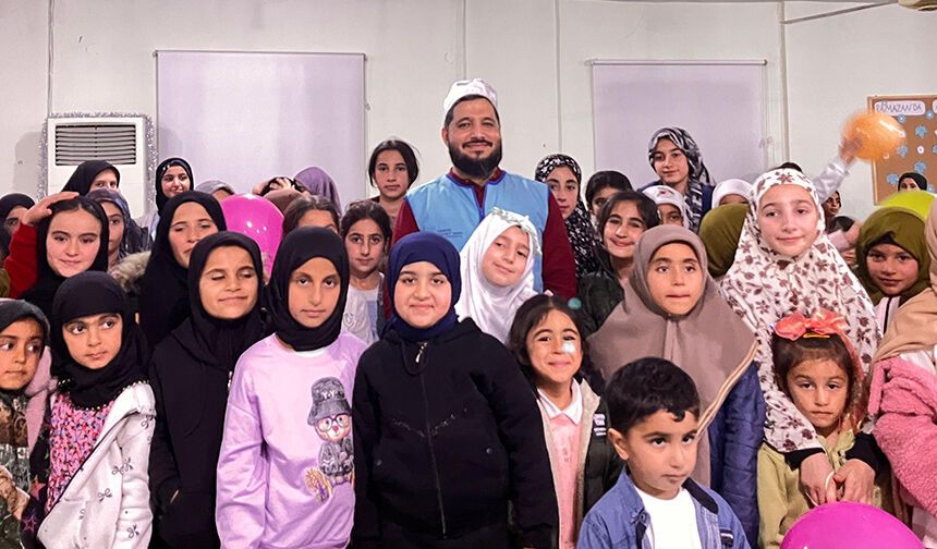 Derecik'te çocuklara özel iftar düzenlendi