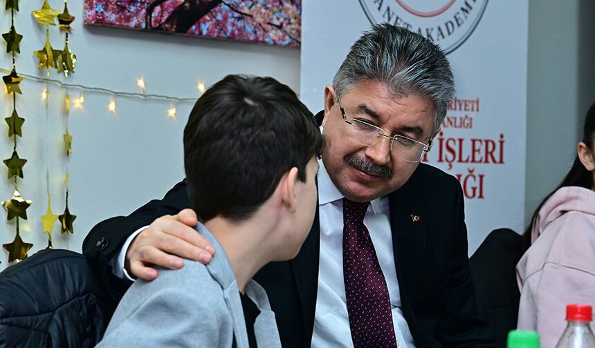 Eskişehir'de çocuklara yönelik iftar düzenlendi