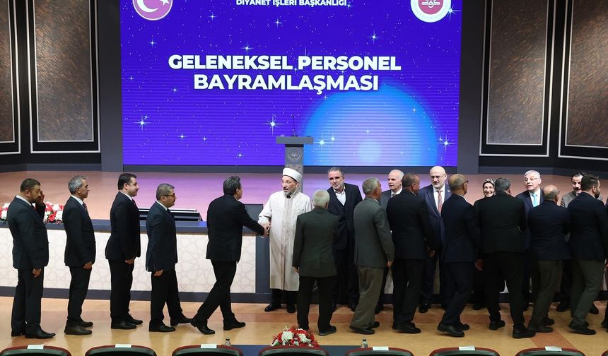 BAŞKAN ARPAGUŞ PERSONELLE BAYRAMLAŞTI