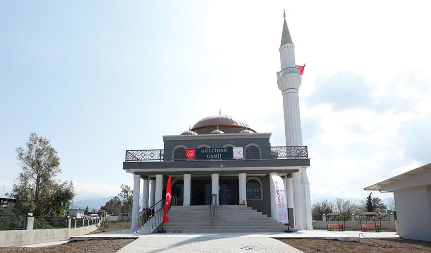 Hatay'da depremlerin ardından 123'üncü cami ibadete açıldı