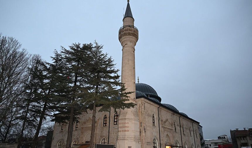 KUTLUBEY ULU CAMİİ YENİDEN İBADETE AÇILDI