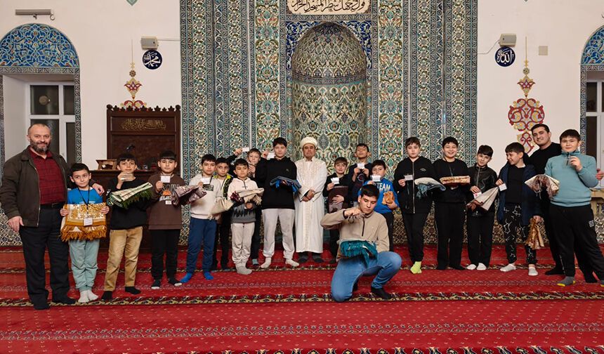 Keles’te gençler camide buluştu