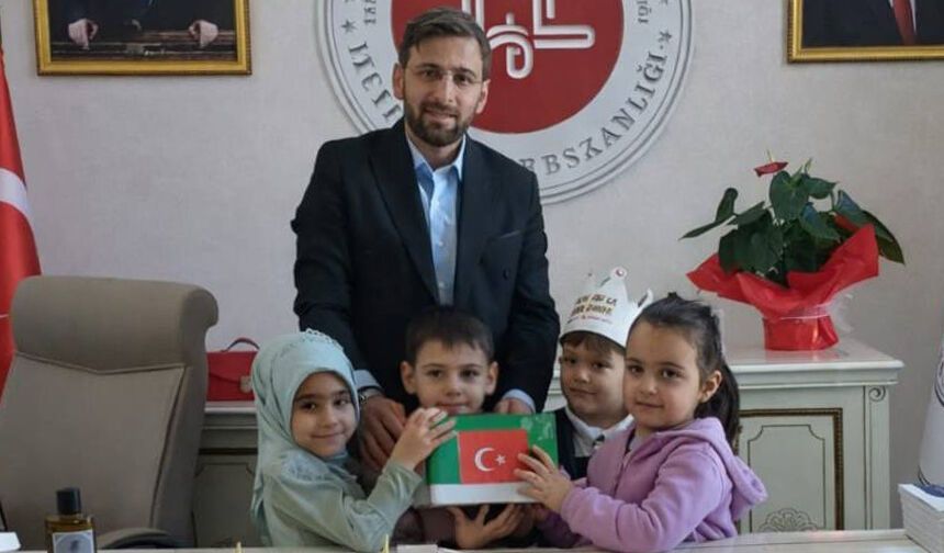 Darende'de minikler harçlıklarını Gazzeli akranlarıyla paylaştı