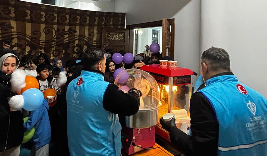 Malatya'da çocuklara teravih sürprizi