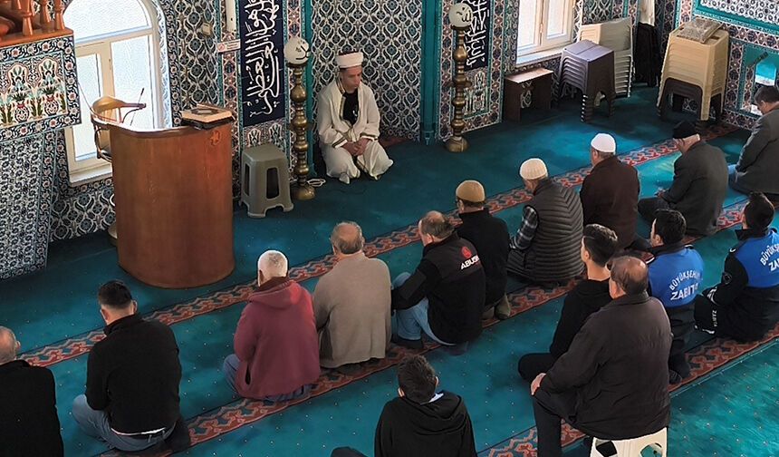 Anamur'da hafızlar mukabele geleneğini yaşatıyor