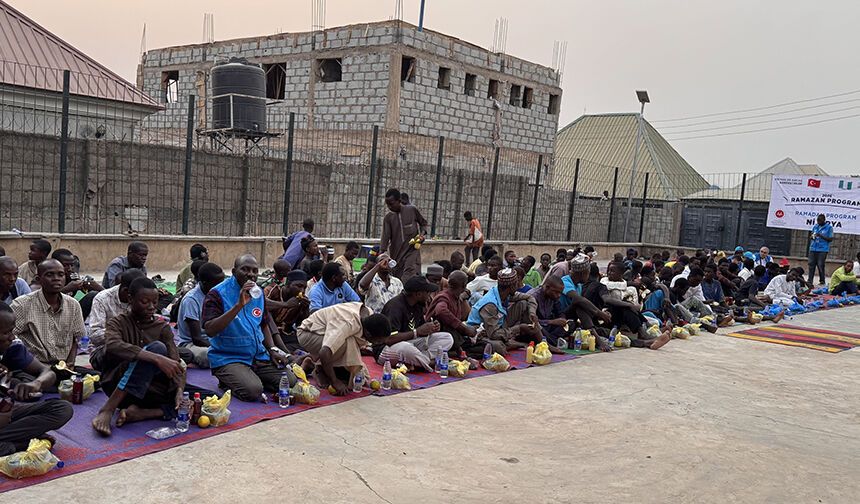 TDV'den Nijerya'da 130 kişiye günlük iftar
