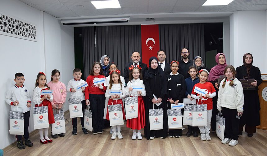 İstiklal Marşı'nı en güzel şekilde okumak için ter döktüler