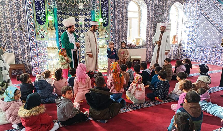 Tutak'ta minikler camide buluştu