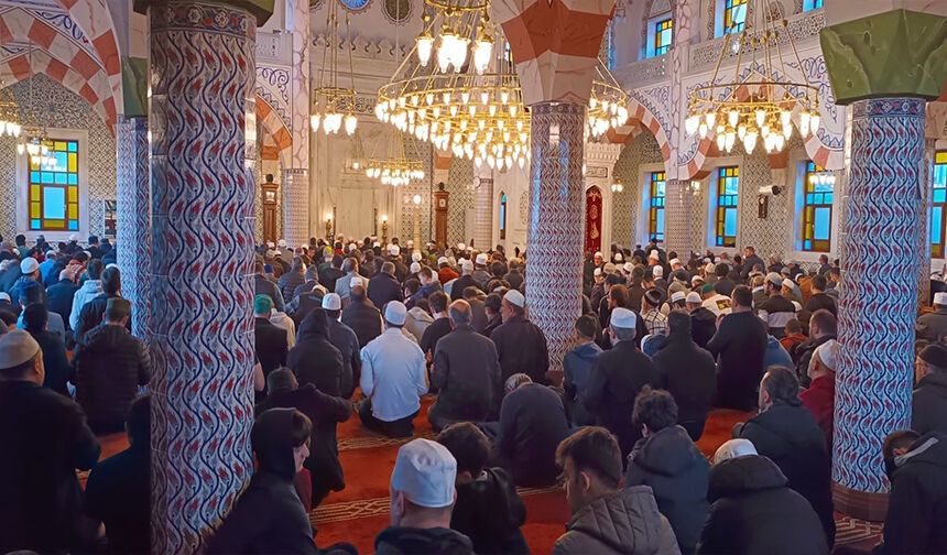 Güneysu, sabah namazında buluştu