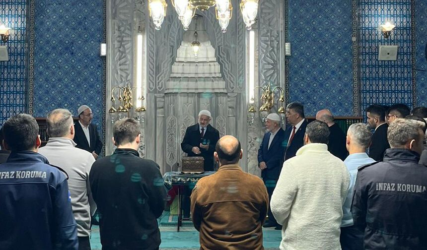 Aksaray'da hükümlüler cami programında buluştu