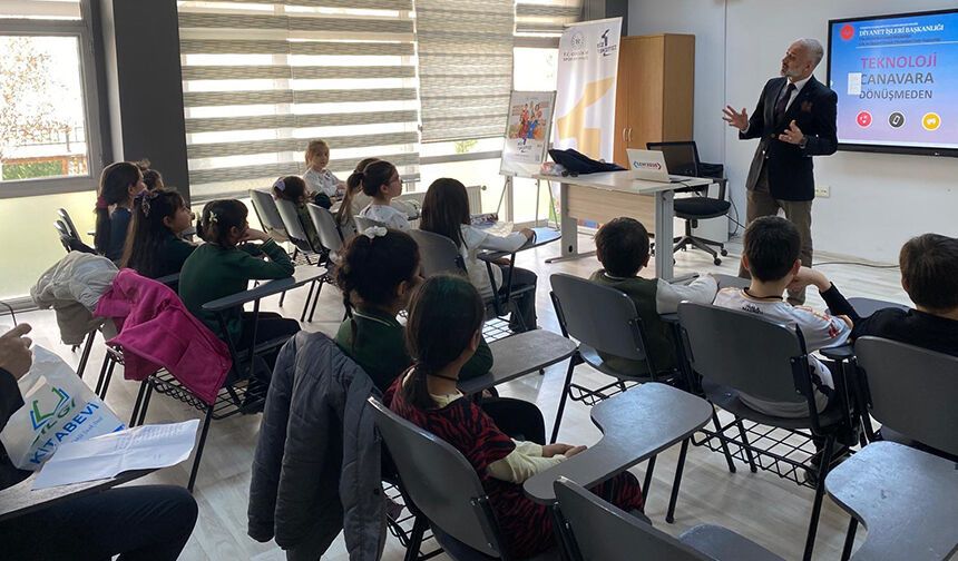 Çankırı'da gençlere teknoloji bağımlılığı anlatıldı